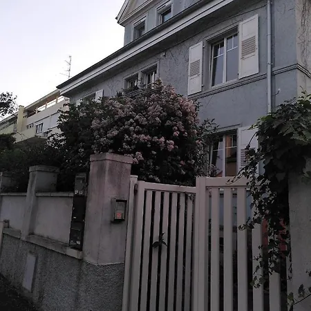La Maison Bleue Apartman *